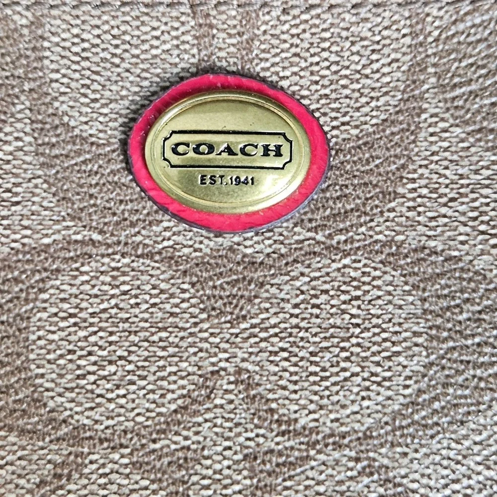 Coach Small Peyton Khaki Pomegranate Wristlet‎ F50142